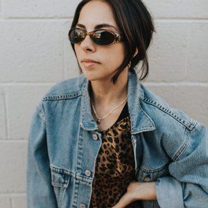 Gucci Vintage Oval Sunglasses 90's style